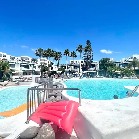 One Bedroom With Pool Views, Wifi In Puerto Del Carmen Apartment *