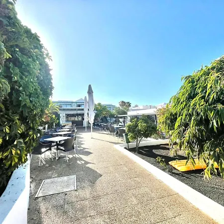 Apartment One Bedroom With Pool Views, Wifi In Puerto Del Carmen