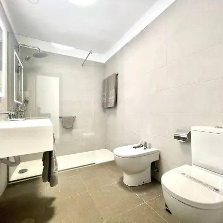 Апартаменти One Bedroom With Pool Views, Wifi In Puerto Del Carmen Пуерто-дель-Кармен