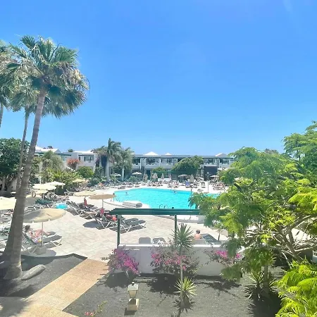 One Bedroom With Pool Views, Wifi In Puerto Del Carmen Апартаменти Пуерто-дель-Кармен