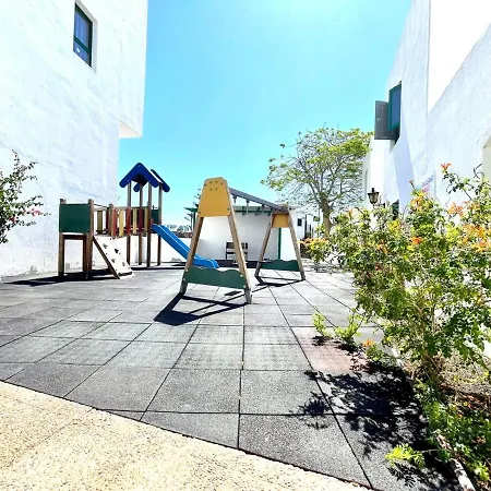 Апартаменти One Bedroom With Pool Views, Wifi In Puerto Del Carmen Пуерто-дель-Кармен